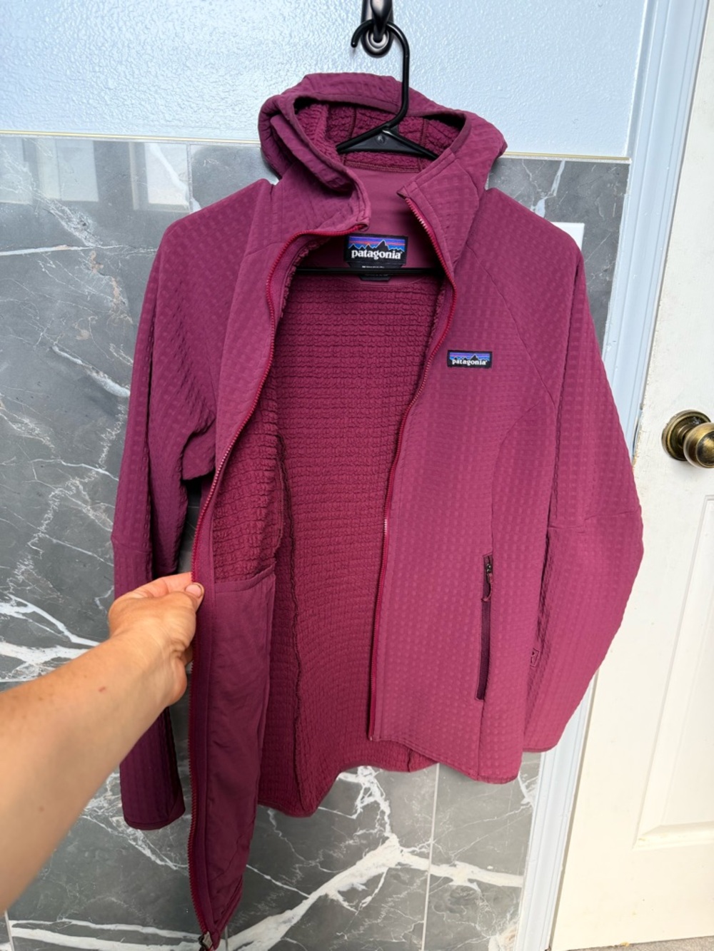 Patagonia R2 TechFace Hoody - Picture 4 of 7
